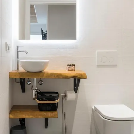 Elegant بيت ضيافة 3*